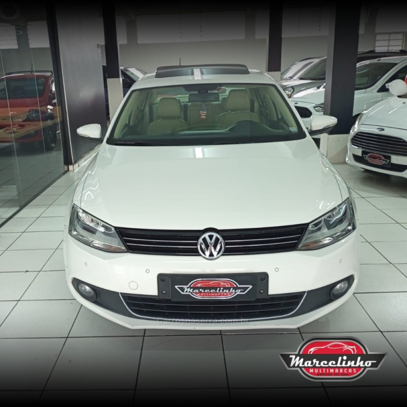 JETTA 2.0 TSI HIGHLINE 200CV GASOLINA 4P TIPTRONIC - 2013 - CAXIAS DO SUL