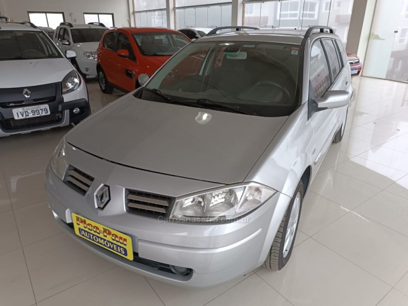 MÉGANE 1.6 DYNAMIQUE GRAND TOUR 16V FLEX 4P MANUAL - 2011 - NOVA PETRóPOLIS