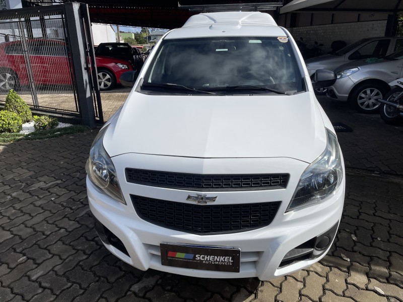 MONTANA 1.4 MPFI LS CS 8V FLEX 2P MANUAL - 2014 - NOVA PETRóPOLIS