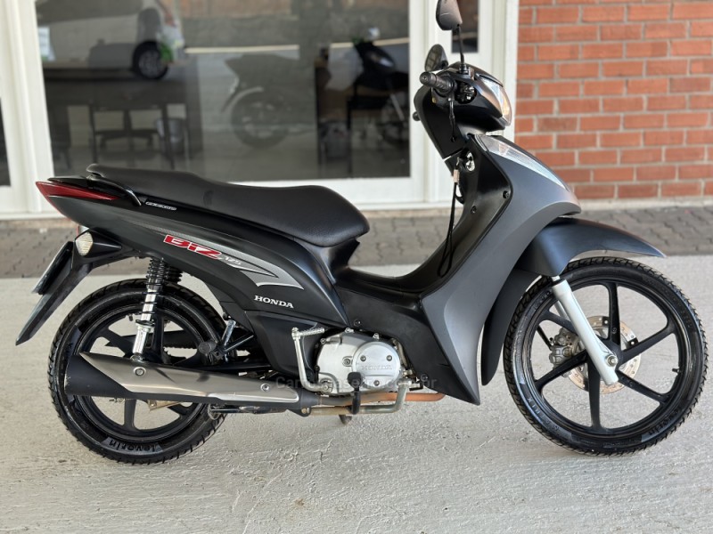 BIZ 125 EX - 2015 - VACARIA