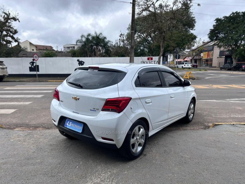 ONIX 1.4 MPFI LT 8V FLEX 4P MANUAL - 2019 - VENâNCIO AIRES