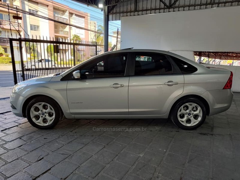 FOCUS 2.0 TITANIUM SEDAN 16V FLEX 4P AUTOMÁTICO - 2013 - CAXIAS DO SUL