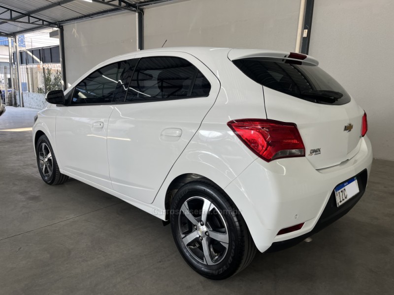 ONIX 1.4 MPFI LTZ 8V FLEX 4P MANUAL - 2019 - CAXIAS DO SUL