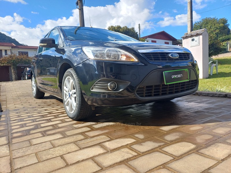 FOCUS 1.6 GLX 16V FLEX 4P MANUAL - 2013 - PARAí