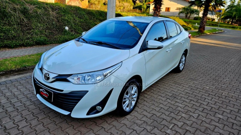 YARIS 1.5 XL SEDAN 16V FLEX 4P AUTOMÁTICO - 2019 - IVOTI