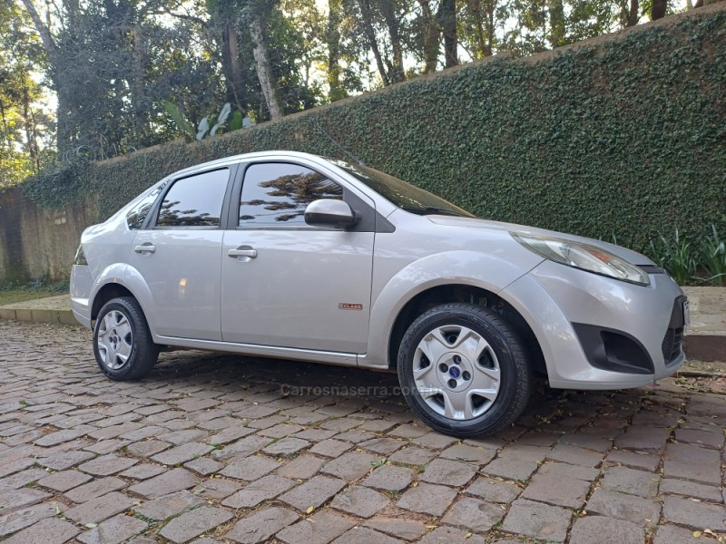 FIESTA 1.0 MPI GL CLASS 8V GASOLINA 4P MANUAL - 2012 - PARAí