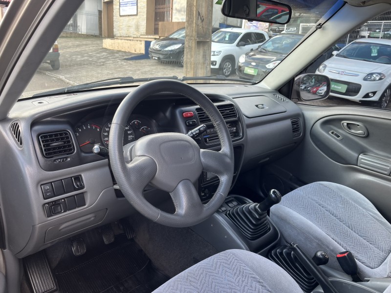 VITARA 1.6 JLX 4X4 16V GASOLINA 4P MANUAL - 2001 - DOIS IRMãOS