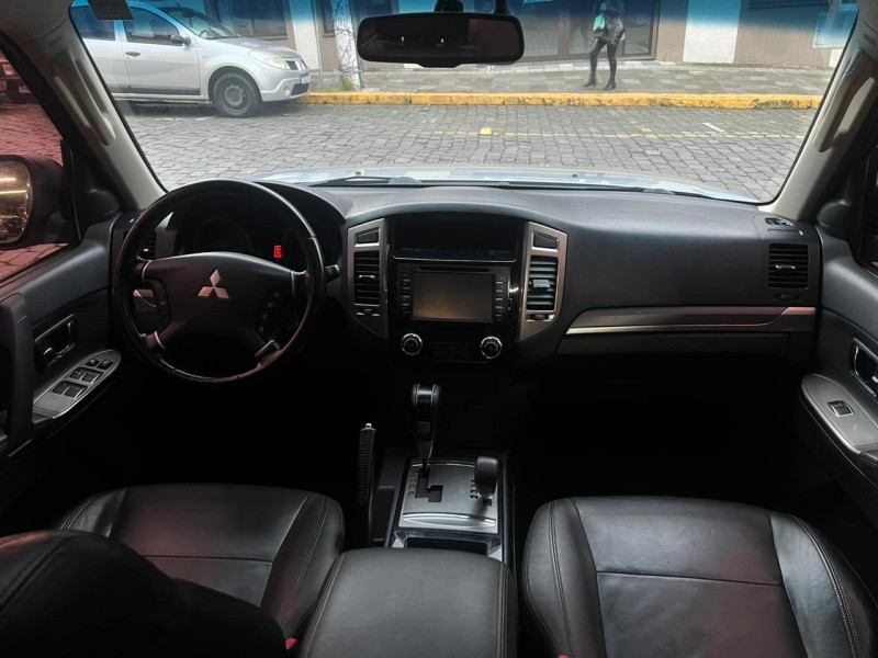 PAJERO FULL 3.2 HPE 4X4 16V TURBO INTERCOOLER DIESEL 4P AUTOMÁTICO - 2018 - GARIBALDI