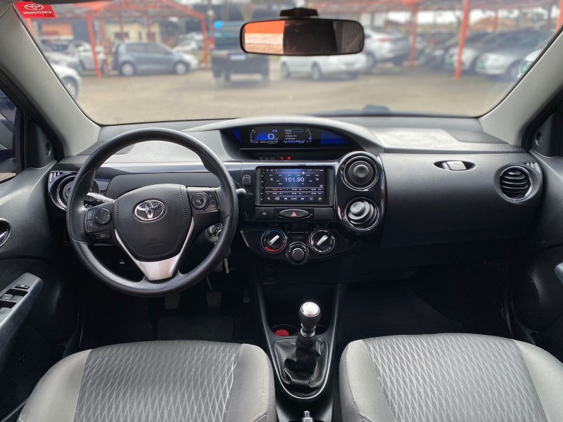 ETIOS 1.5 XS SEDAN 16V FLEX 4P MANUAL - 2017 - CANELA