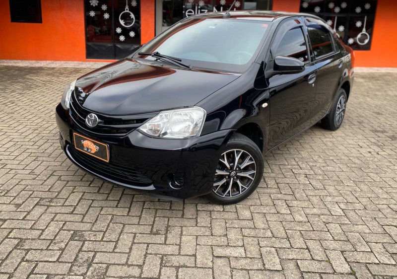 ETIOS 1.5 XS SEDAN 16V FLEX 4P MANUAL - 2017 - CANELA