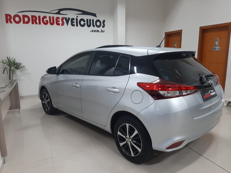 YARIS 1.5 XLS CONNECT 16V FLEX 4P AUTOMÁTICO - 2021 - CAXIAS DO SUL