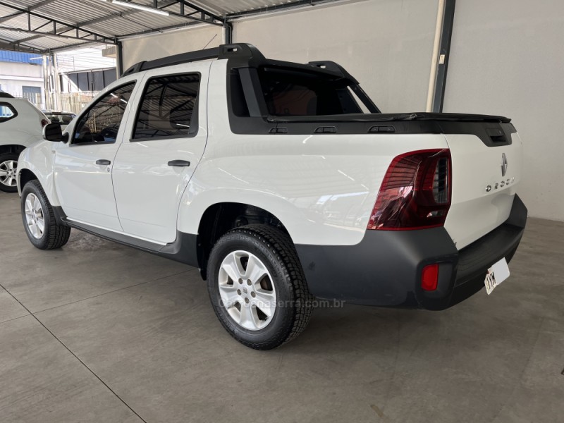 DUSTER OROCH 1.6 16V FLEX EXPRESSION 4P MANUAL - 2018 - CAXIAS DO SUL