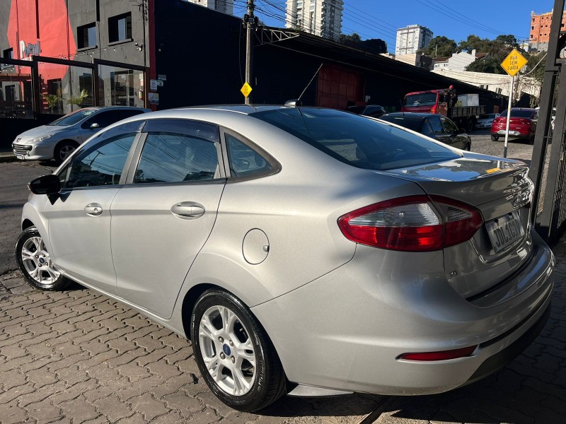 FIESTA 1.6 SE SEDAN 16V FLEX 4P MANUAL - 2015 - CAXIAS DO SUL