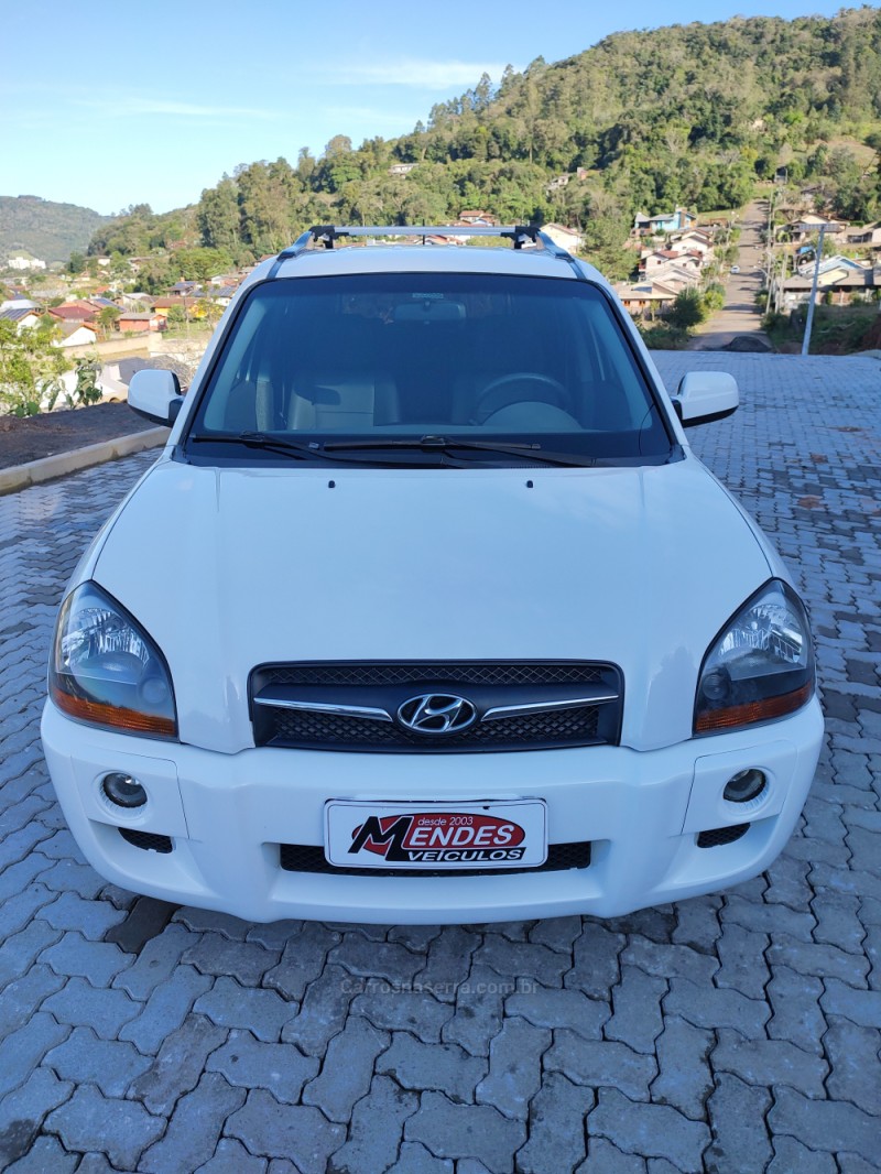 TUCSON 2.0 MPFI GLS 16V 143CV 2WD FLEX 4P AUTOMÁTICO - 2015 - TRêS COROAS