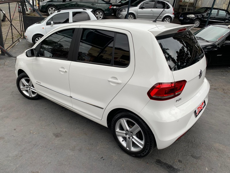 FOX 1.6 MSI HIGHLINE 16V FLEX 4P MANUAL - 2015 - CAXIAS DO SUL