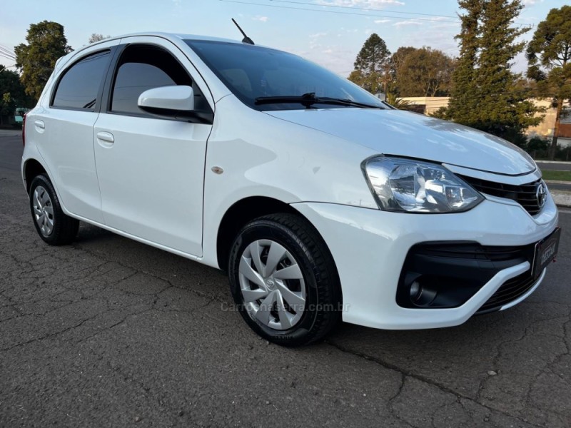 ETIOS 1.5 XS 16V FLEX 4P MANUAL - 2018 - DOIS IRMãOS