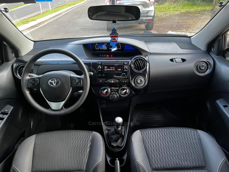 ETIOS 1.5 XS 16V FLEX 4P MANUAL - 2018 - DOIS IRMãOS