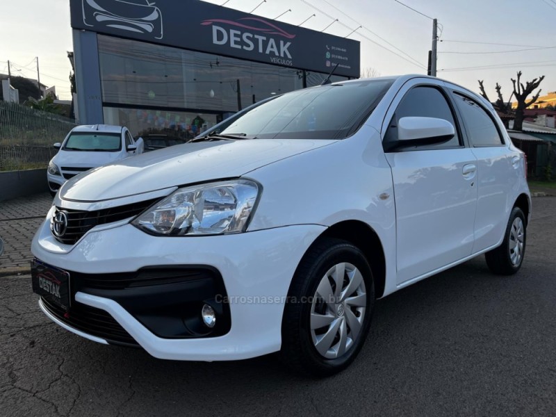 ETIOS 1.5 XS 16V FLEX 4P MANUAL - 2018 - DOIS IRMãOS