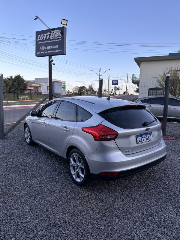 FOCUS 2.0 SE HATCH 16V FLEX 4P AUTO - 2018 - FARROUPILHA