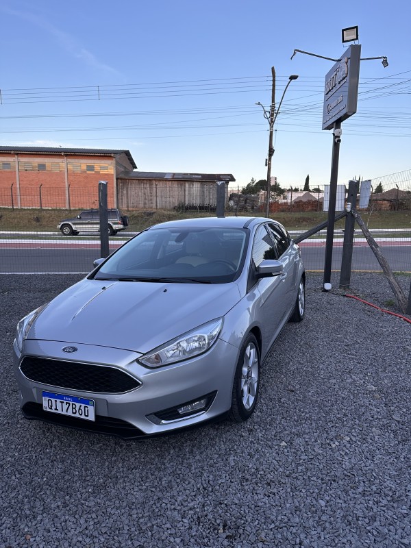 FOCUS 2.0 SE HATCH 16V FLEX 4P AUTO - 2018 - FARROUPILHA