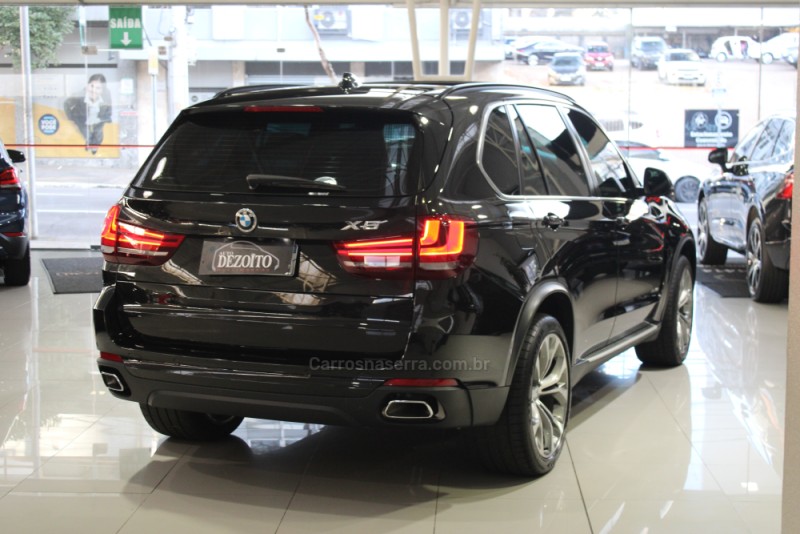 X5 3.0 4X4 30D I6 TURBO DIESEL 4P AUTOMÁTICO - 2018 - CAXIAS DO SUL