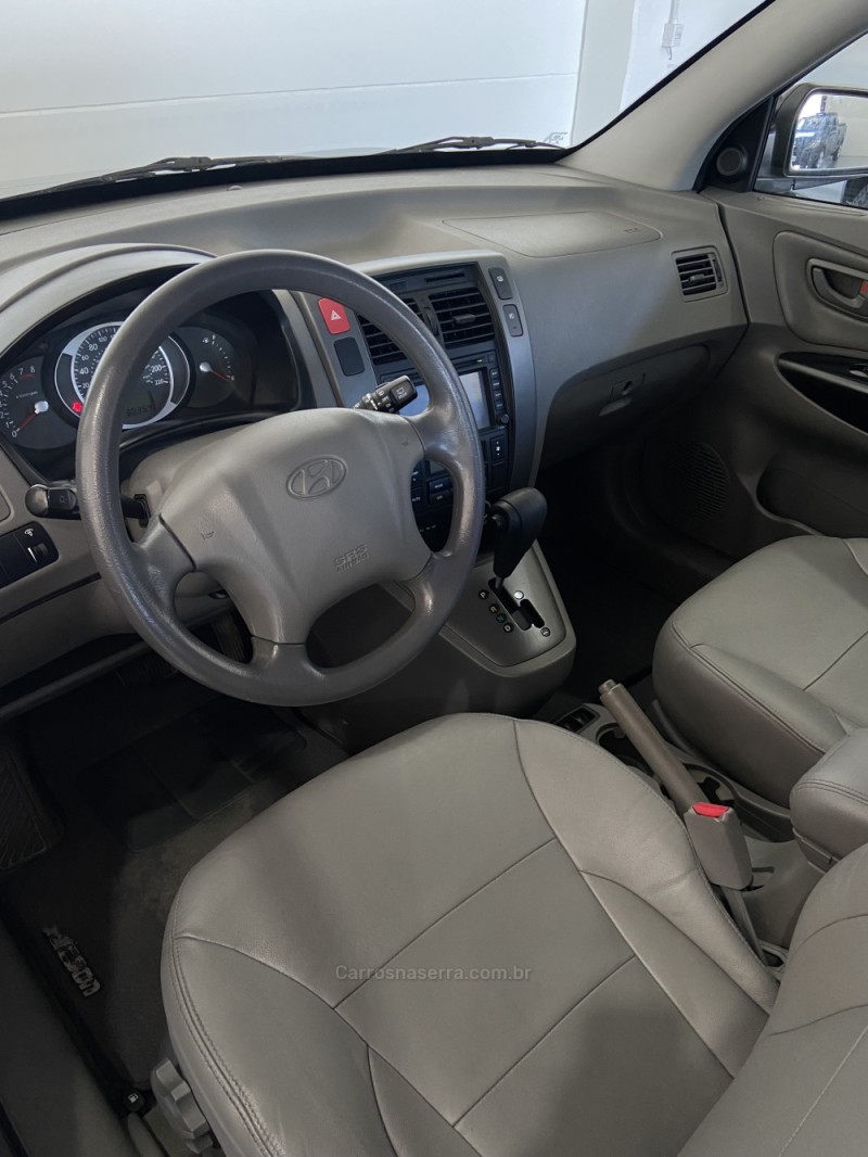 TUCSON 2.0 MPFI GLS 16V 143CV 2WD GASOLINA 4P AUTOMÁTICO - 2014 - FARROUPILHA