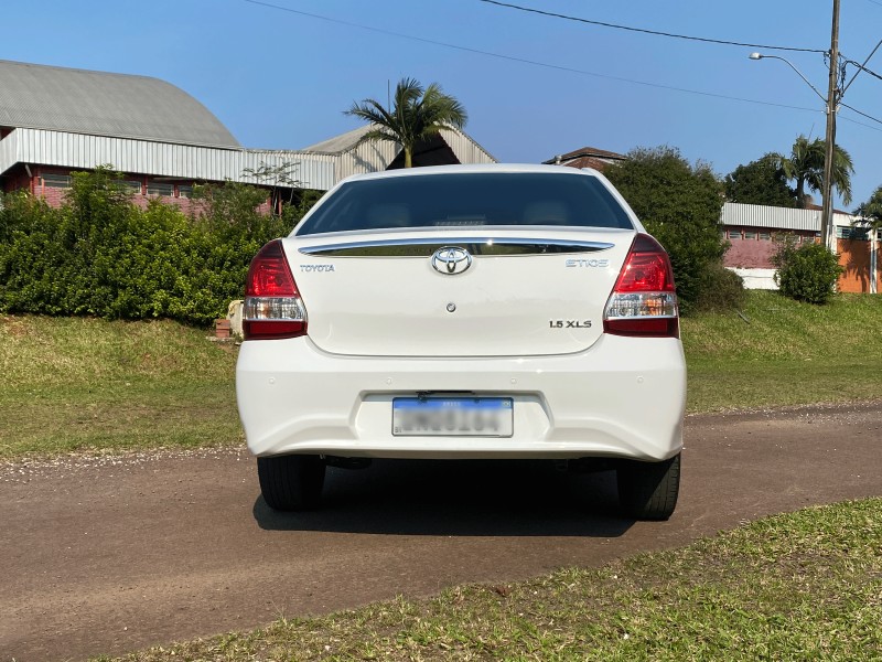 ETIOS 1.5 XLS SEDAN 16V FLEX 4P AUTOMÁTICO - 2018 - LAJEADO