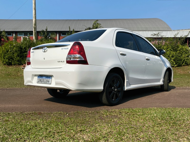 ETIOS 1.5 XLS SEDAN 16V FLEX 4P AUTOMÁTICO - 2018 - LAJEADO