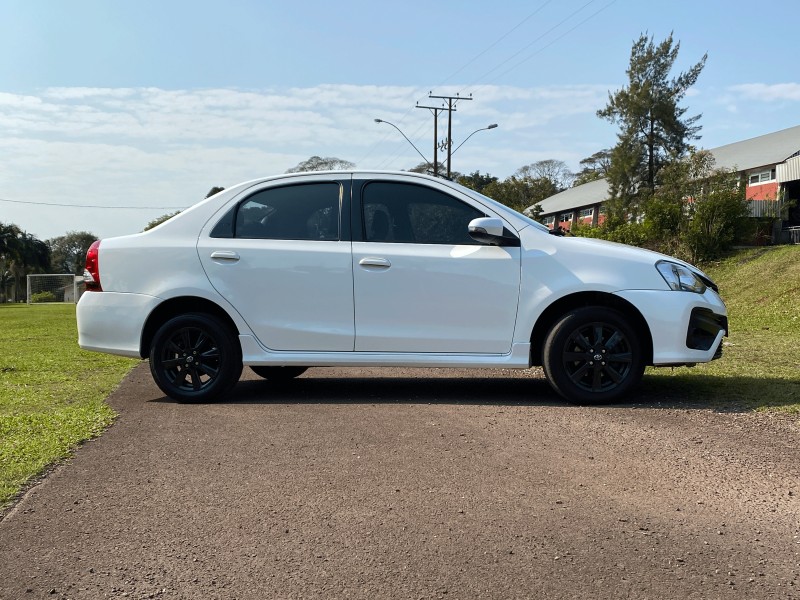 ETIOS 1.5 XLS SEDAN 16V FLEX 4P AUTOMÁTICO - 2018 - LAJEADO