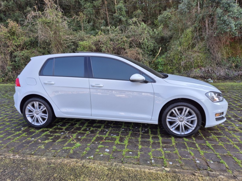 GOLF 1.0 TSI COMFORTLINE 12V TOTAL FLEX 4P MANUAL - 2017 - BENTO GONçALVES