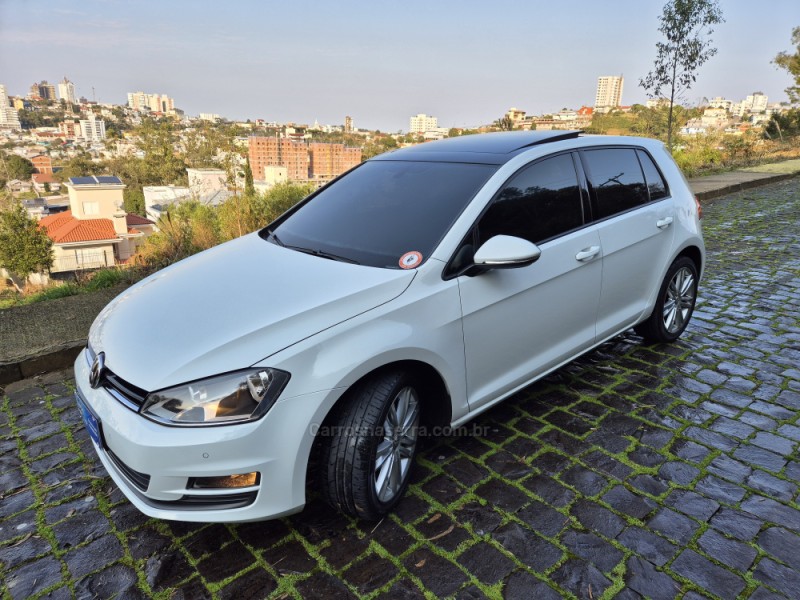 GOLF 1.0 TSI COMFORTLINE 12V TOTAL FLEX 4P MANUAL - 2017 - BENTO GONçALVES