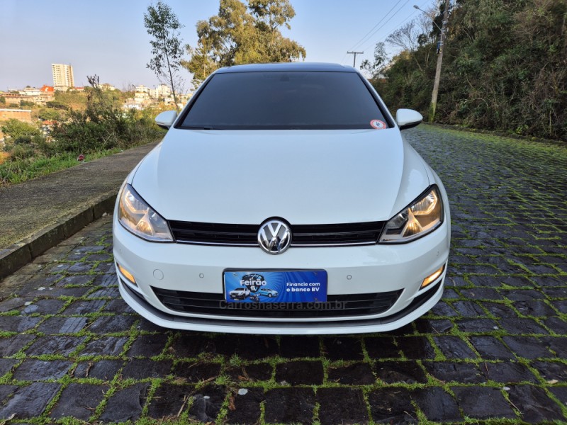 GOLF 1.0 TSI COMFORTLINE 12V TOTAL FLEX 4P MANUAL - 2017 - BENTO GONçALVES