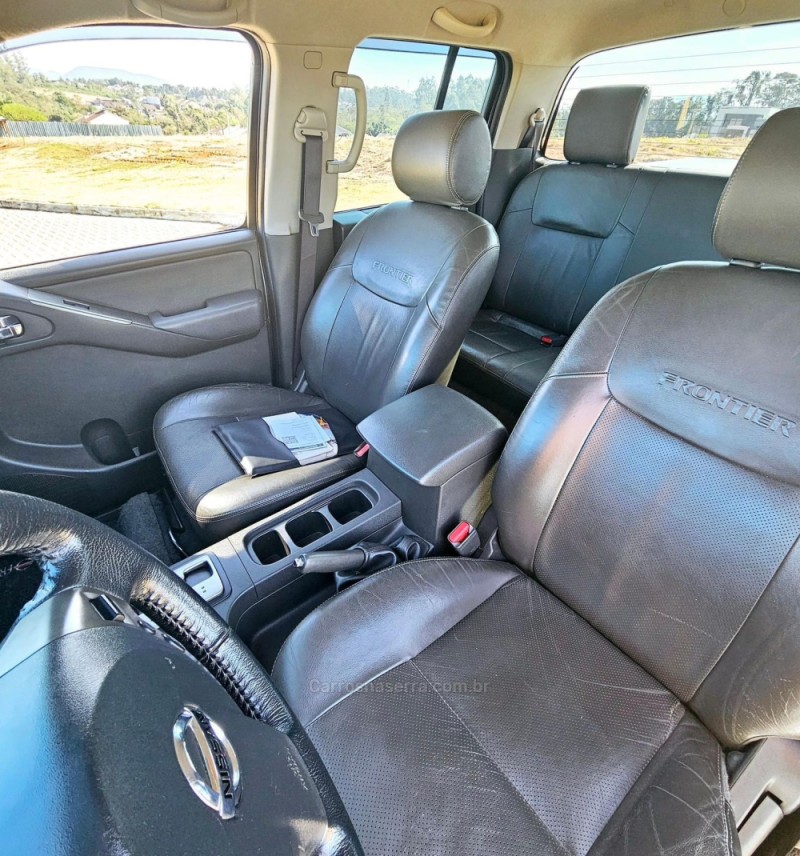 FRONTIER 2.5 SL 4X4 CD TURBO ELETRONIC DIESEL 4P AUTOMÁTICO - 2015 - LAJEADO