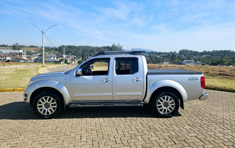 FRONTIER 2.5 SL 4X4 CD TURBO ELETRONIC DIESEL 4P AUTOMÁTICO - 2015 - LAJEADO