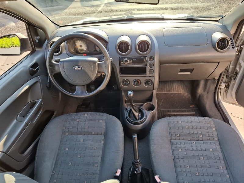 FIESTA 1.0 MPI PERSONNALITÉ 8V FLEX 4P MANUAL - 2003 - FARROUPILHA