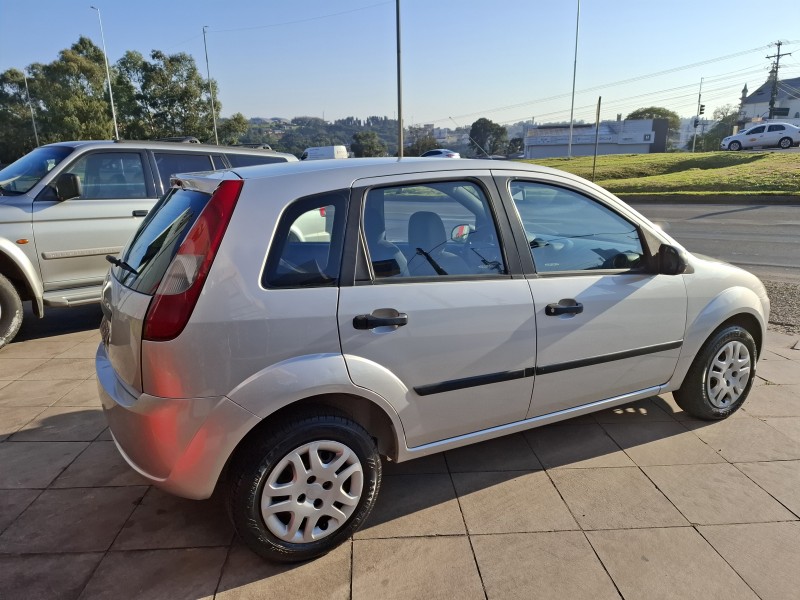 FIESTA 1.0 MPI PERSONNALITÉ 8V FLEX 4P MANUAL - 2003 - FARROUPILHA