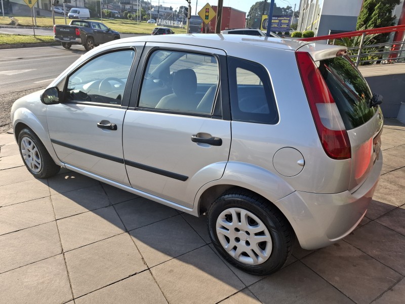 FIESTA 1.0 MPI PERSONNALITÉ 8V FLEX 4P MANUAL - 2003 - FARROUPILHA