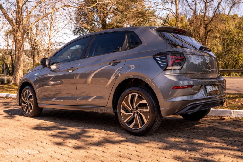 POLO 1.0	200 TSI HIGHLINE AUTOMÁTICO  - 2023 - DOIS IRMãOS