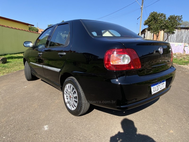 SIENA 1.0 MPI FIRE 8V FLEX 4P MANUAL - 2012 - VACARIA