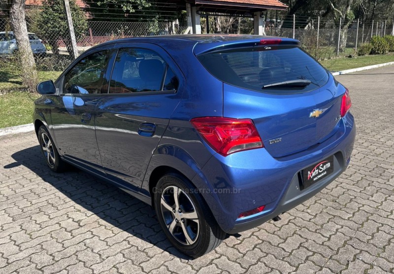 ONIX 1.4 MPFI LTZ 8V FLEX 4P MANUAL - 2019 - CANELA