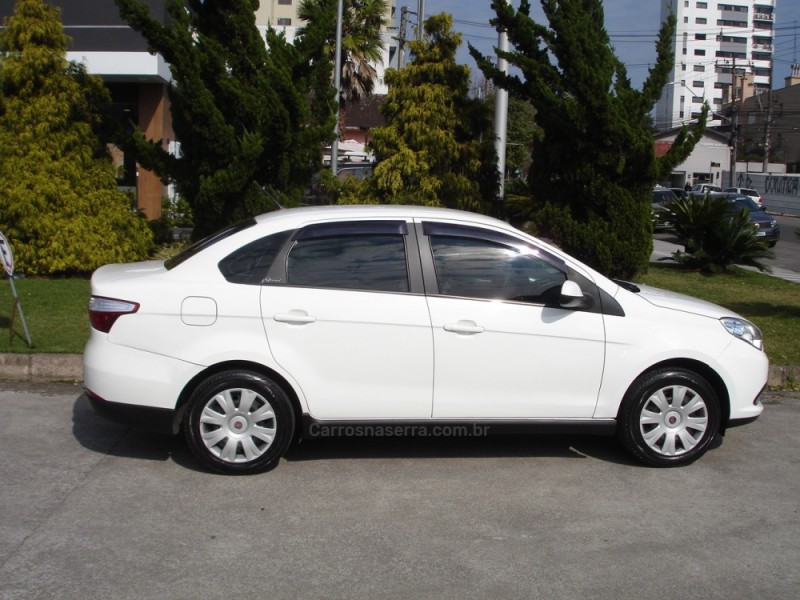 GRAND SIENA 1.4 MPI ATTRACTIVE 8V FLEX 4P MANUAL - 2018 - CAXIAS DO SUL