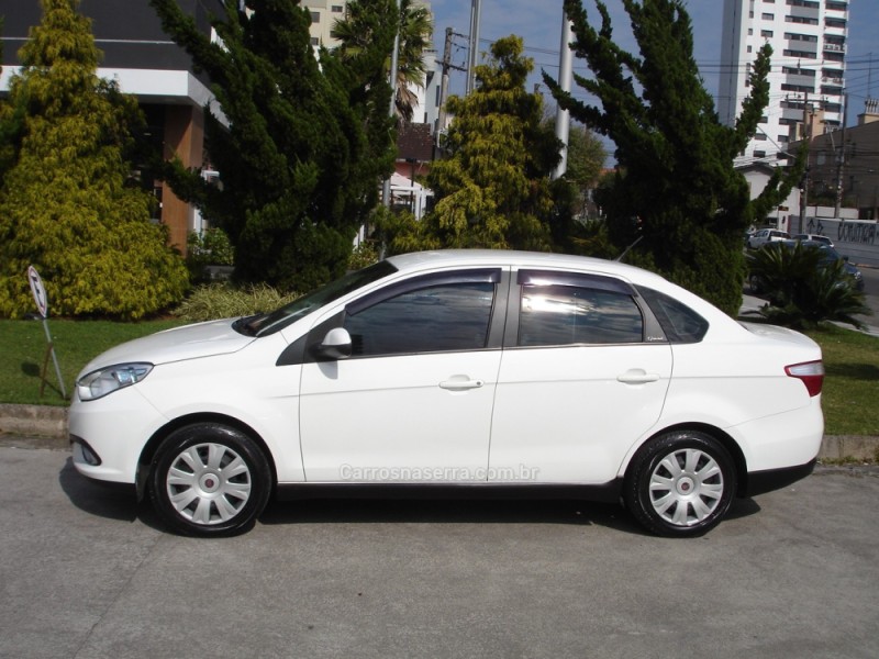 GRAND SIENA 1.4 MPI ATTRACTIVE 8V FLEX 4P MANUAL - 2018 - CAXIAS DO SUL