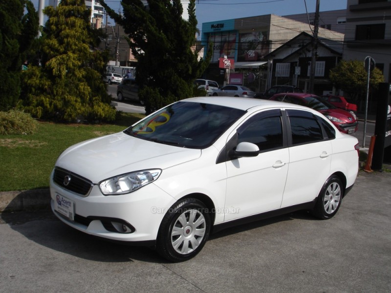 GRAND SIENA 1.4 MPI ATTRACTIVE 8V FLEX 4P MANUAL - 2018 - CAXIAS DO SUL