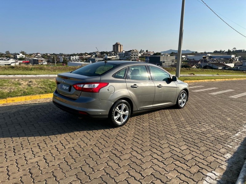 FOCUS 1.6 SE SEDAN 16V FLEX 4P AUTOMÁTICO - 2015 - LAJEADO