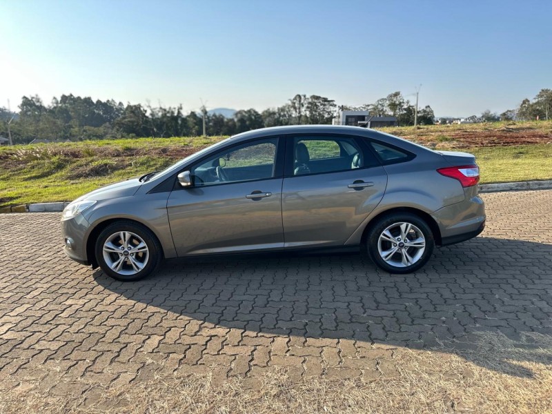 FOCUS 1.6 SE SEDAN 16V FLEX 4P AUTOMÁTICO - 2015 - LAJEADO