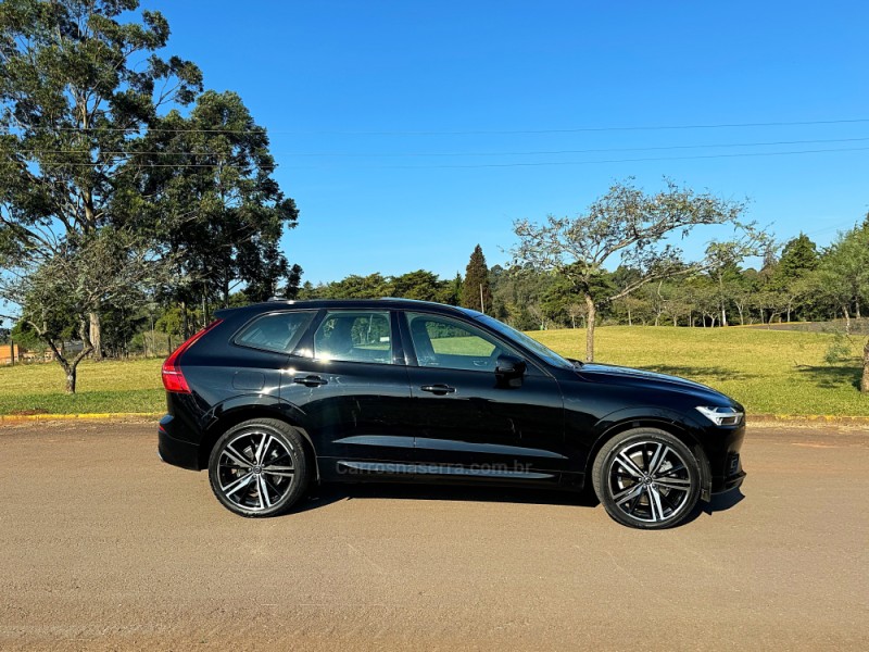 XC60 2.0 T8 R DESIGN HYBRID GASOLINA 4P AUTOMÁTICO - 2020 - PASSO FUNDO