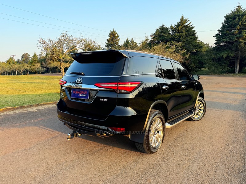 HILUX SW4 2.8 SRX 4X4 7 LUGARES 16V TURBO INTERCOOLER DIESEL 4P AUTOMÁTICO - 2021 - PASSO FUNDO