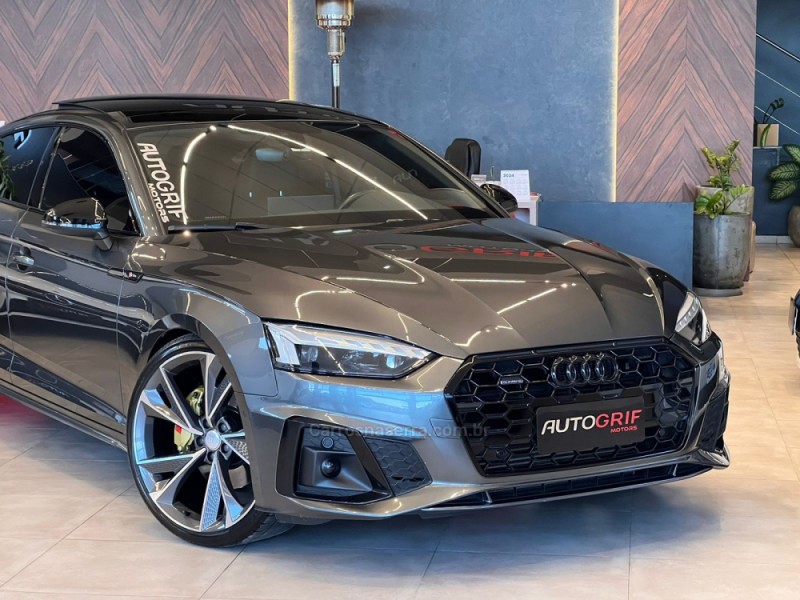 A5 2.0 SPORTBACK PERFORMANCE BLACK S GASOLINA 4P AUTOMÁTICO - 2021 - CAMPO BOM