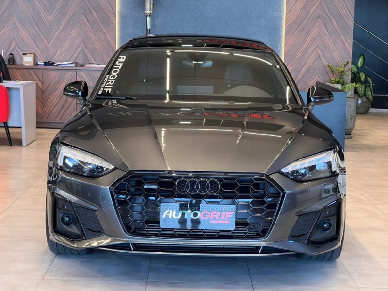 A5 2.0 SPORTBACK PERFORMANCE BLACK S GASOLINA 4P AUTOMÁTICO - 2021 - CAMPO BOM