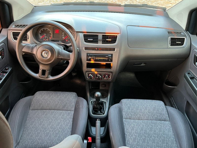 FOX 1.6 MI ITREND 8V FLEX 4P MANUAL - 2014 - DOIS IRMãOS